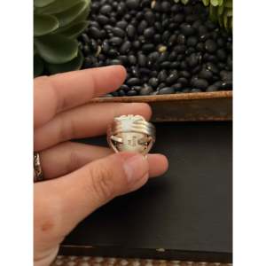 Anillo Ajustable de Ópalo y Plata de Ley Hecho en Navajo, Talla 8, Chapado en Oro Rosa con Engaste de Bisel, Marca Privada Licenciada 'Is' - Product Image 5