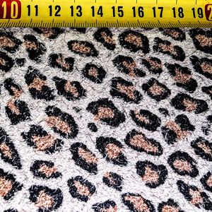 Cuero Italiano con Efecto de Piel de Leopardo para Bebés - Cueros de Moda Dimensionales de Lujo para Zapatos, Bolsos, Accesorios de Moda y Diseño de Interiores - Product Image 1