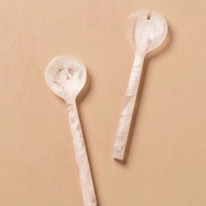 Ensemble de serveurs à salade en marbre fait main de beaux outils en résine jetables et durables Caractéristiques uniques - Product Image 2