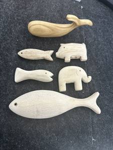 Animales de madera decorativos tallados para colgar en la pared, artesanías de peces de madera para artesanías, adornos lisos de 99 DATOS dorados - Product Image 6