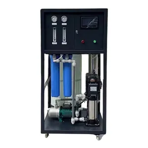 Máquina de tratamiento de agua RO industrial 250lph 500lph 1000lph con purificador de agua de ósmosis inversa con luces UV de sal de resina