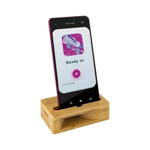 Organizer da Scrivania Personalizzato in Bambù a Forma di Carota, Gadget Unico per Amplificare il Tuo Spazio di Lavoro - Product Image 1