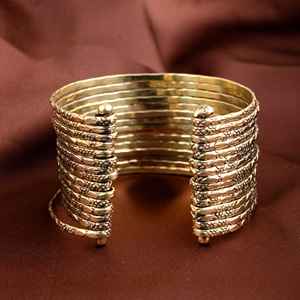 Bracelet plaqué or CNC avec motif personnalisé Bracelet en métal CNC avec LOGO personnalisé Personnalisation du moule - Product Image 4