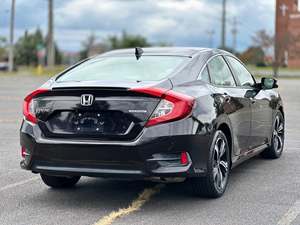 ใช้แล้ว LHD/RHD 2018 H O n D A Civic Touring - Product Image 2