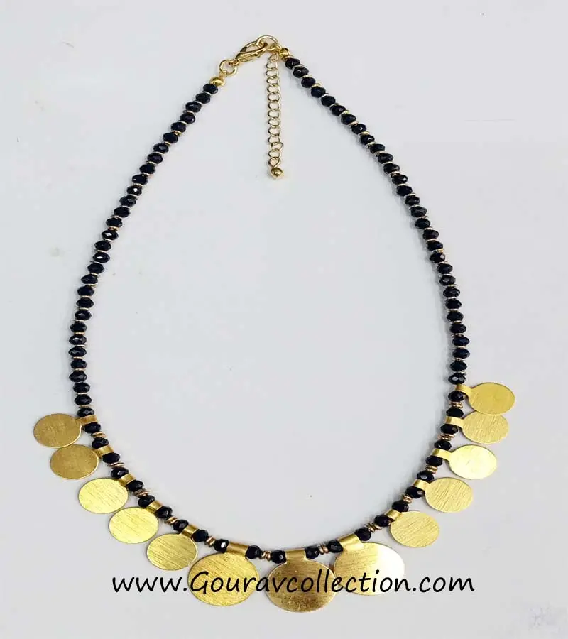 Collane di gioielli di moda placcate in oro antico con piccole pietre e perline di metallo disponibili a prezzi economici GC-NK-308
