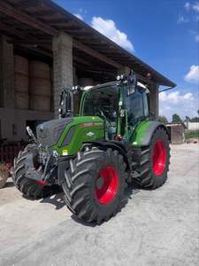 Tracteur Fendt Vario 1050 d'occasion à prix abordable, 40 CV, 4 roues motrices, garantie moteur 3 ans, pompe incluse. Achetez maintenant, qualité supérieure, livraison rapide. - Product Image 4