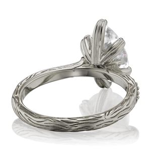 Anillo de Compromiso con Diamante en Forma de Pera para Mujer - Product Image 5