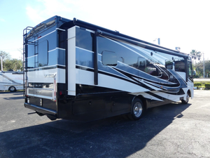 1F66F5DN4R0A02507 Nouveau camping-car de luxe classe A 2025 avec moteur à essence et intérieur spacieux à extension coulissante - Product Image 4