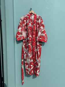 Bata Kimono de Algodón con Estampado Floral Rojo, Estilo Boho - Product Image 5