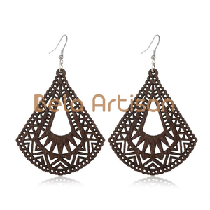 Boucles d'oreilles lustre gravées au laser en laiton vintage Fournisseur en gros avec options personnalisées pour B2B - Product Image 3