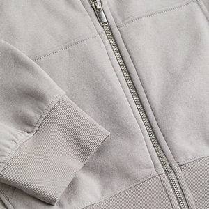 Sweat à capuche zippé en molleton lourd pour femmes avec logo personnalisé Sweatshirts vierges de haute qualité en gros pour la saison d'hiver - Product Image 6