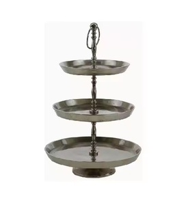 แท่นวางเค้ก3ชั้นดีไซน์คลาสสิกชุบเงินสำหรับงานแต่งงานและงานปาร์ตี้ดีไซน์หรูหราทนทานสำหรับเค้กคัพเค้กและขนมหวาน - Product Image 1
