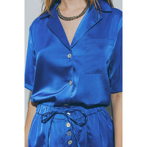 Chemise en satin bleu à manches courtes, coupe ample, style décontracté, décoration boutonnée, tissu en soie tissée, tricoté, pour le printemps/été, l'automne, taille XL - Product Image 2