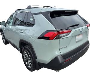 Usado 2023 Híbrido XLE Premium AWD Volante a la Izquierda Techo Solar Arranque Remoto Asientos de Cuero Transmisión Automática Llantas de Aleación Oscuras R17 - Product Image 1