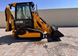 รถตักล้อยาง JCB 1CX มือสอง พร้อมหัวขุดด้านหน้าและหลัง รับประกัน 2 ปี รับน้ำหนักได้ 3500 กิโลกรัม ในแคลิฟอร์เนีย - Product Image 4