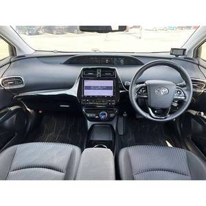 Toyota Prius Aspire Hatchback 2019 - Asientos de Cuero Eléctricos, Cámara Trasera, Neumáticos R15 - Product Image 2
