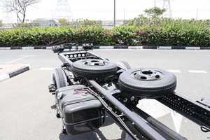 Nuevo Camión Volquete Hidráulico Isuzu NPR 2025, 5.6L, 71 Long, Estándar de Emisiones Euro 6, Motor Diésel de 6 Cilindros, Transmisión Manual - Product Image 5