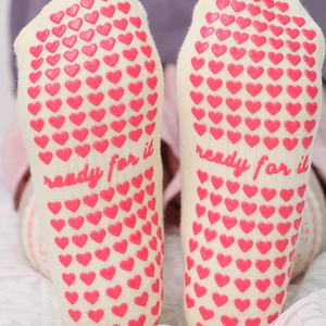 Chaussettes de yoga Pilates et barre en jacquard étoile scintillante avec poignée en forme de cœur, fabrication vietnamienne, sur mesure, bord côtelé, longueur mi-mollet, vente en gros - Product Image 3