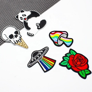 Parches Termoadhesivos Personalizados para Ropa, Bordados con Logotipo de Marca, Apliques de Encaje, Tela Chenilla, Diseño Personalizado - Product Image 4