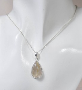 Colgante de diseñador en forma de pera, regalo para ella, colgante de moda de rutilo dorado, colgante de piedras preciosas de Plata de Ley 925, joyería hecha a mano - Product Image 2