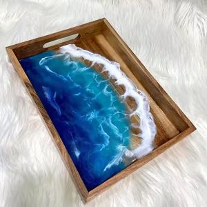 Bandeja de servicio de madera y resina azul hecha a mano de lujo Bandeja decorativa de desayuno de madera de alta calificación para restaurante y bandeja decorativa para el hogar - Product Image 2