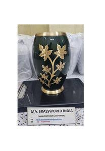 Urna Funeraria de Latón Elegante para Adultos, para Cenizas Humanas, Completamente Grabada, Acabado de Alta Calidad, a Prueba de Fugas, Capacidad de 220 Pulgadas Cúbicas, Diseño Moderno - Product Image 2