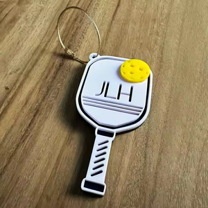 Porte-clés boule de cornichon de couleur et de conception personnalisées porte-clés boule de cornichon en caoutchouc et en silicone OEM - Product Image 5