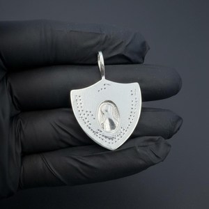 Colgante de Plata 925 con Letra Personalizada y Águila, con Incrustaciones de Moissanita, Estilo Vintage, Unisex, Hip Hop - Product Image 2