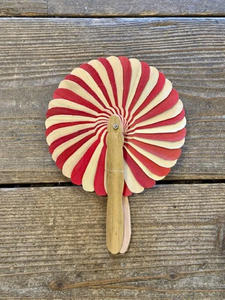 Éventail en feuilles de palmier, éventail pliable décoratif fait à la main pour mariage, fête, événement, logo privé Vietnam, support - Mme Violet - Product Image 6