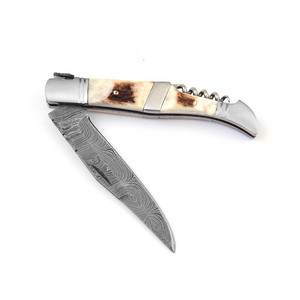 Cuchillo plegable de acero de Damasco con intrincados patrones de hoja, ligero y práctico para cazar, acampar y entusiastas del aire libre - Product Image 6