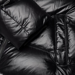 Chaquetas largas de invierno de alta calidad para hombre Servicio OEM disponible Chaqueta acolchada de lona de calle alta con capucha brillante - Product Image 4