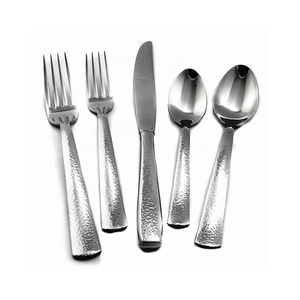 Top vente en acier inoxydable fait à la main en laiton argenté brillant poignée de conception en relief ensemble de couverts plaqués argent - Product Image 1