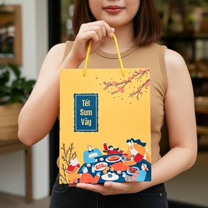 ถุงกระดาษเวียดนามเป็นมิตรกับสิ่งแวดล้อมหรูหราพร้อมพิมพ์ UV ตามสั่งสำหรับบรรจุภัณฑ์และของตกแต่งปีใหม่ - Product Image 5
