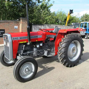 Tractor Usado Massey Ferguson 240 2WD 4500kg con Motor, Caja de Cambios y Bomba - Product Image 1