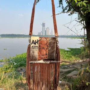 Wester Superfijne Lederen Crossbody Tassen Voor Dames Sling Schooltas Met De Hand Bewerkt Bloemensnijwerk Tas Franje Portemonnee Verborgen Tan Tan