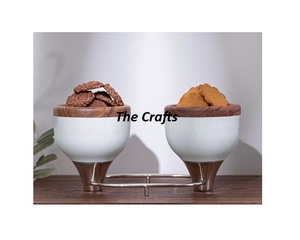 Tazón de madera para servir con dátiles y chocolate de la mejor calidad, ideal para bodas y uso en la cena en casa. - Product Image 3