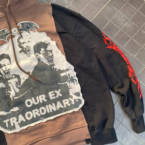 Sweat à capuche oversize pour homme en molleton brodé délavé à l'acide avec logo personnalisé, design vintage épais pour l'hiver - Product Image 4