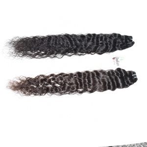 Extensions de cheveux naturels 100% Remy vierges indiens, bouclés, couleur noire, cuticules alignées, pour un aspect naturel. - Product Image 2