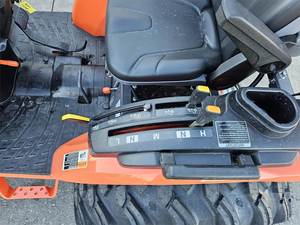 2025 para Kubota LX4020HSD Tractor de potencia compacto de rendimiento Premium Tractor de ruedas 4WD con motor de bomba de componentes de núcleo Premium - Product Image 6