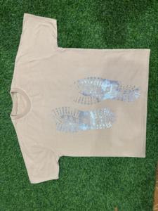 เสื้อยืดผ้าซาตินขนาดใหญ่พิเศษใส่ฤดูร้อนออกแบบโลโก้แบบกำหนดเองได้โดยไม่สวมปกเสื้อสไตล์สตรีทไซส์ใหญ่พิเศษ - Product Image 4