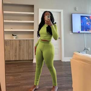 Loungewear Mujeres Conjunto Logotipo Personalizado Colores Mujeres Algodón Acanalado Punto Manga Corta y Legging Trajes 2 Dos Piezas Mujeres Lounge Set - Product Image 5