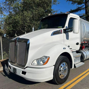 Venta Legítima: Camión de Gasolina/Combustible T680 de 4800 Galones, 2018 - 400HP, Listo para Envío Mundial - Product Image 1