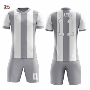 Uniforme d'entraînement de football de conception personnalisée de haute qualité, meilleurs vêtements de sport fabriqués au Pakistan - Product Image 4