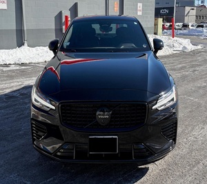 2023 S60 Recharge T8 Plus Black Edition ไมล์น้อย เครื่องยนต์สมบูรณ์แบบ เกียร์อัตโนมัติ หลังคาพาโนรามา ไฟ LED พร้อมส่ง - Product Image 1