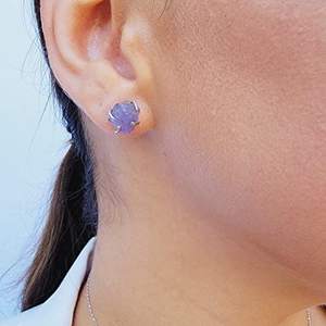 Boucles d'oreilles en tanzanite brute 5-7mm pierres précieuses plaqué or rose bijoux faits à la main en vrac pour les femmes boucle d'oreille en tanzanite naturelle pour cadeau - Product Image 2