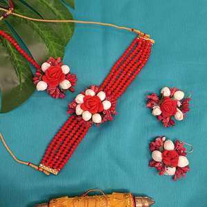 Bijoux indiens faits à la main avec des fleurs Vente en gros de bijoux ethniques de créateur pour les mariages indiens Collier ras du cou pour femmes - Product Image 2