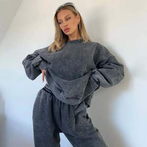 Sweatshirts en molleton uni à logo personnalisé unisexe avec poches Blouses et chemises d'hiver décontractées pour femmes-Vente en gros - Product Image 3