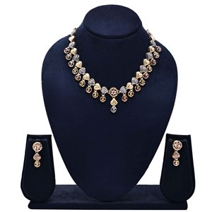 Vente en gros de bijoux indo-occidentaux en laiton tricolore Collier à chaîne en or trois tons à la mode Style orthodoxe Turquie-Style japonais - Product Image 1