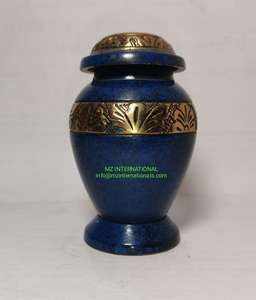 Jolies urnes souvenirs en laiton bleu colombe pour cendres humaines - Product Image 1