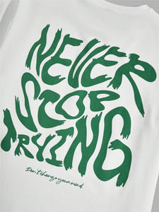 T-shirt en mélange de coton et de polyester pour hommes Autocollant avant et arrière conçu pour une silhouette moderne qui flatte tous les types de corps - Product Image 5